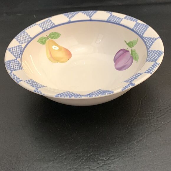 Pfaltzgraff USA Round Serving Bowl 9 Inches Round Cherries Plum Peaches Blue - Picture 2 of 7